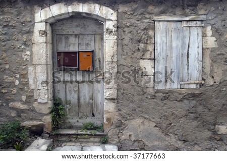 door, facade in provence, france