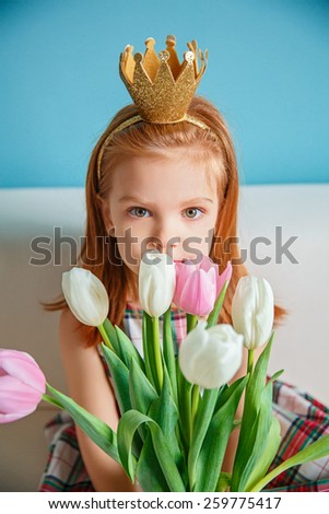 Portrait girl with tulips