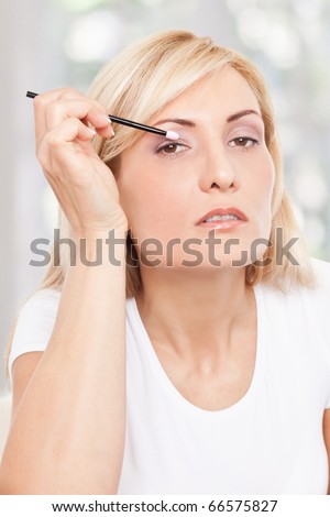 Beauty woman making-up