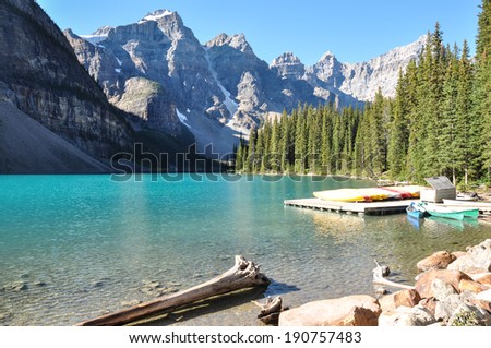 Lake Moraine early morning in all it\'s beauty, Alberta, Canada