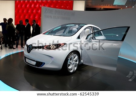 PARIS, FRANCE - SEPTEMBER 30: Paris Motor Show on September 30, 2010 in Paris, showing Renault Zoe Preview, front view