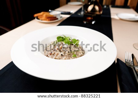 Risotto with avocado and truffle sauce