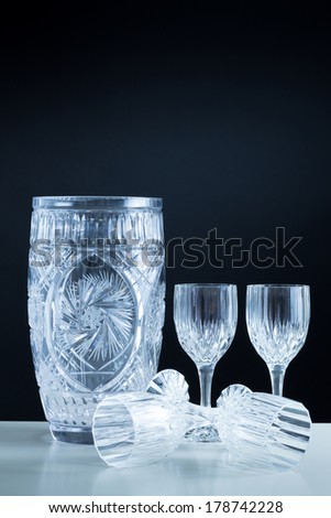Wine Glass : Set of wine Glass : Crystal clear wine glass with leafy design.