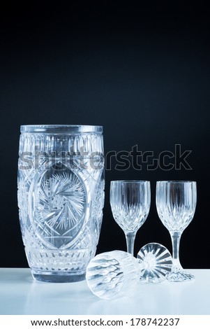 Wine Glass : Set of wine Glass : Crystal clear wine glass with leafy design.