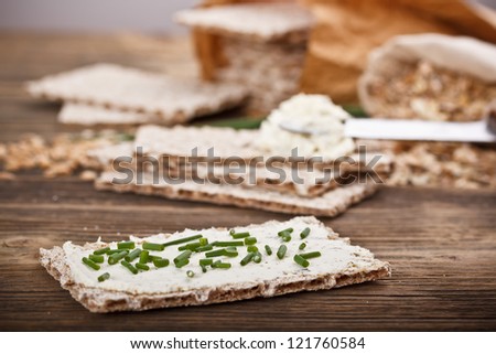 Sandwich with soft cheese and crispbreads