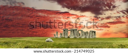 Stonehenge, ancient temple aligned on the movements of the sun