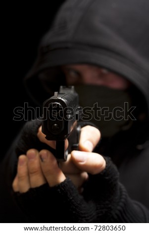 thief with gun