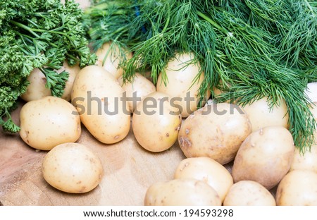 Baby potatoes with garlic dill weed and parsley