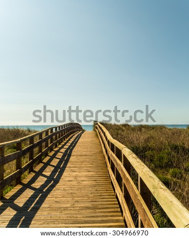 Beach Walkway - Alvor Portugal\
Photo of wooden walkway leading to the gorgeous beach at Alvor Portugal