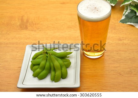 EDAMAME/Beer and EDAMAME?green soybeans? are the best friend.
