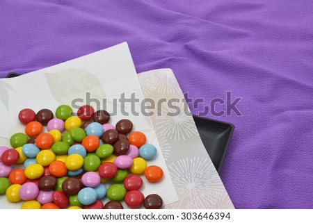 Colorful chocolate/The chocolate which is also beautiful in the appearance a child likes very much