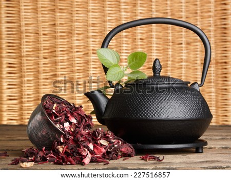 Black teapot, hibiscus tea