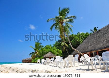 Alfresco dining area on a tropical Maldivian island
