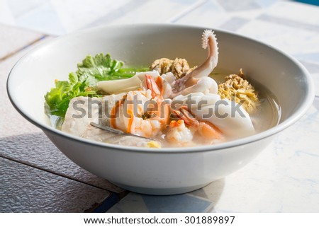 Thai-style seafood boiled rice