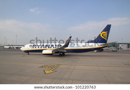 VALENCIA, SPAIN - FEB 6: A Ryanair aircraft at the Valencia, Spain airport on February 6, 2011. Ryanair, a carrier based in Dublin, Ireland, operates over 290 Boeing 737-800 aircraft across Europe.