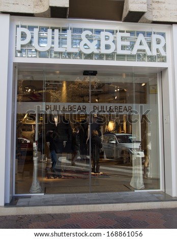 Valencia, Spain - Dec 27: A Pull &Amp; Bear Retail Clothing Store In Valencia, Spain On December 27, 2013. Pull &Amp; Bear Started In 1991 And Currently Has 850 Retail Clothing Stores Internationally.