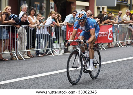 PERPIGNAN, FRANCE - JULY 8: Stage winner Thomas Voeckler finishes the last few hundred meters of Stage 5 of the 2009 Tour de France on July 8, 2009 in Perpignan, France.