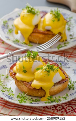 Eggs benedict, prosciutto topped with Hollandaise sauce