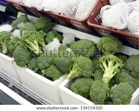 Broccoli at farmer\'s market
