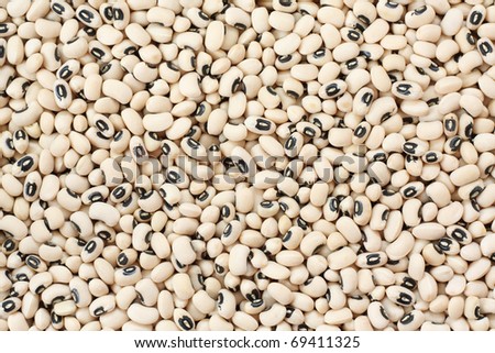 Pile of black eyed beans, suitable for use as a background.