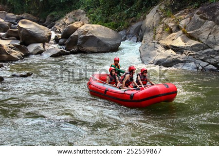 CHIANG MAI, THAILAND - FEBRUARY 6 : White water rafting on the rapids of river Maetang on FEBRUARY 6, 2015 in Chiang Mai, Thailand.  Maetang river is one of the most dangerous rivers of Thailand.