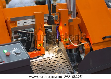 band saw cutting tool steel bar by automatic feed