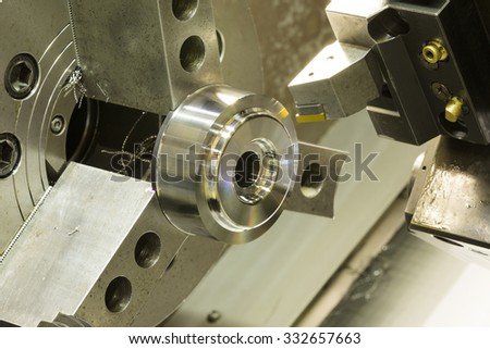 CNC lathe machining high precision automotive part