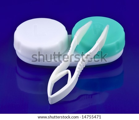 plastic contacts lens case with tweezers