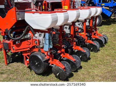 Crop sprayer agricultural machinery