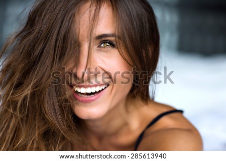 Close up morning portrait of smiling pretty woman with green eyes, sensual fresh happy face, positive emotions.