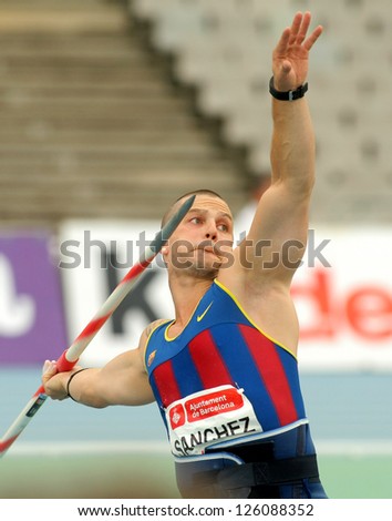 BARCELONA - JULY, 22: Jordi Sanchez of FC Barcelona during Javelin Throw Event of Barcelona Athletics meeting at the Olympic Stadium on July 22, 2011 in Barcelona, Spain