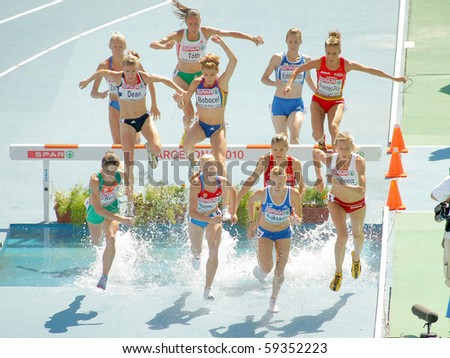 BARCELONA, SPAIN - JULY 28: Competitors of 3000m Steeplechase Women Round 1 of the 20th European Athletics Championships at the Olympic Stadium on July 28, 2010 in Barcelona, Spain