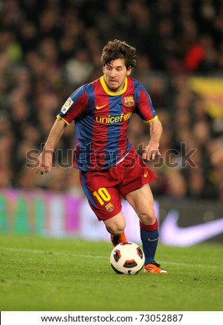 BARCELONA MARCH 5 Leo Messi of Barcelona during the match between FC Barcelona and Real Zaragoza at the Nou Camp Stadium on March 5 2011 in Barcelona Spain BARCELONA MARCH 5 Leo Messi of Barcelona during the match between FC Barcelona and Real Zaragoza at the Nou Camp Stadium on March 5 2011 in Barcelona Spain