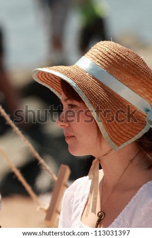BRISBANE, AUSTRALIA - SEPTEMBER 16 : Unidentified woman in period re-enactment costume as part of the Redcliffe First Settlement Festival on September 16, 2012 in Brisbane, Australia