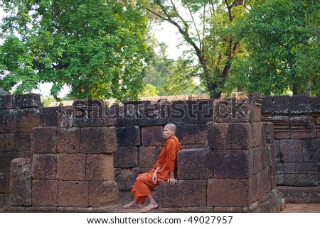 SIEM REAP, CAMBODIA - MAY 01 : Thailand Buddhist Monks on Annual Pilgrimage to the Ruins of Ankor Wat May 01, 2008 in Siem Reap, Cambodia.