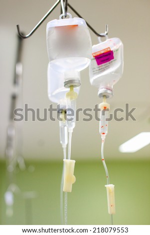 Liquid dropping from infusion set
