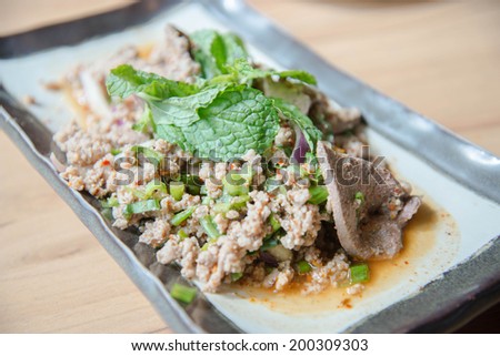Spicy minced pork minced and pig liver