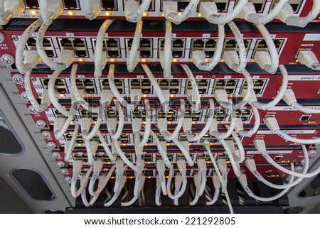 Local area network un twice pair Ethernet cables on panel switch