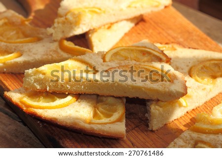 lemon pie a biscuit with lemon segments