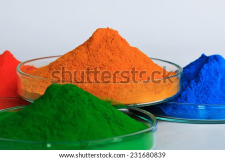 The pile of powder coating on glass plate