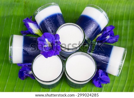 Thai Traditional Dessert (Jelly Butterfly pea), Thai Dessert from pea flowers