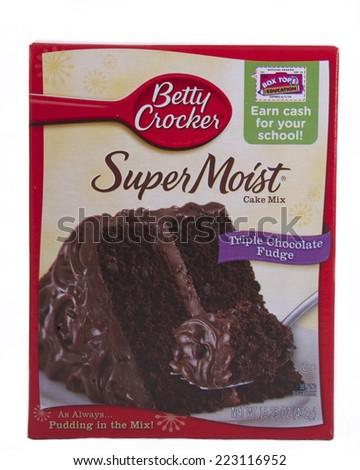 ALAMEDA, CA - OCTOBER 09, 2014: 15.25 ounce box of Betty Crocker brand Super Moist Cake Mix. Triple Chocolate Fudge Flavor.