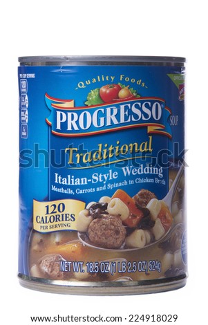 ALAMEDA, CA - OCTOBER 19, 2014: 18.5 ounce can of Progresso brand Soup. Traditional Italian-Style Wedding with Meatballs, Carrots and Spinach in Chicken Broth.