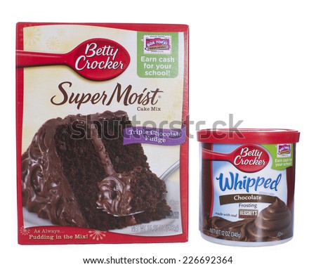 ALAMEDA, CA - OCTOBER 27, 2014: 15.25 ounce box of  Betty Crocker brand Super Moist Triple Chocolate Fudge Cake Mix plus one 12 ounce canister of Whipped Chocolate Frosting.