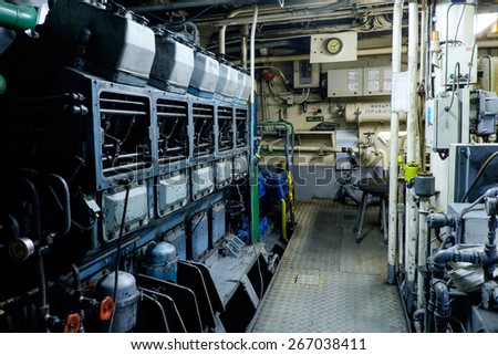Retro spaceship engine diesel Vessel\'s Main Engine