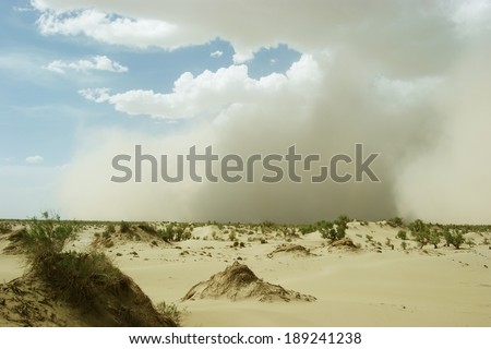 The advent of blowing dust, like a wall of sand to make wall