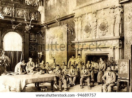 Wounded soldiers at Longcat Hall, the seat of the Marquis of Bath - photo from \