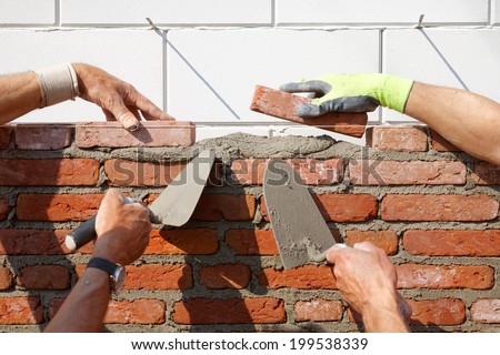 bricklaying teamwork