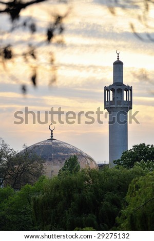 London Central Mosque (Regents Park Mosque) England, UK, at sunset