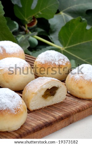 pastry with fig marmalade